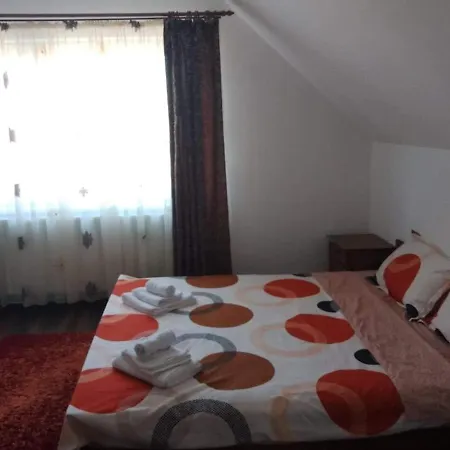 Guest house La Girov