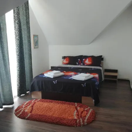 Guest house La Girov
